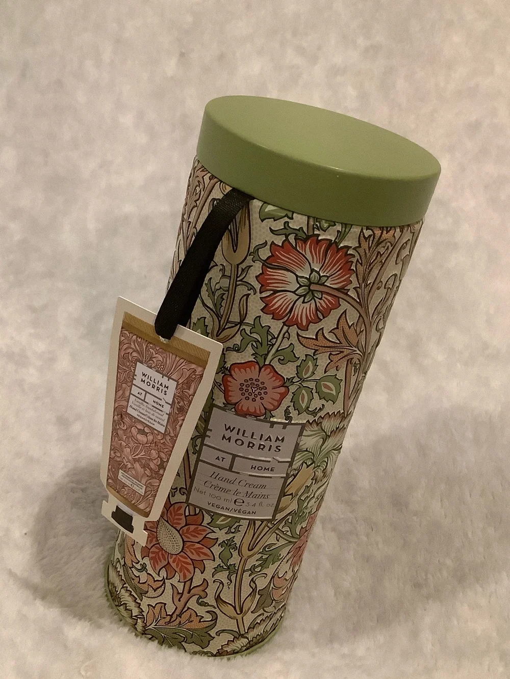 William Morris Co Scented Vanilla Sandalwood Hand Cream in Gift Tin NWT 3.4oz.